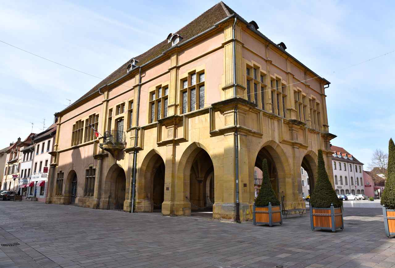 Le Palais de la Régence, de style Renaissance a été bâti entre 1537 et 1547, Ensisheim